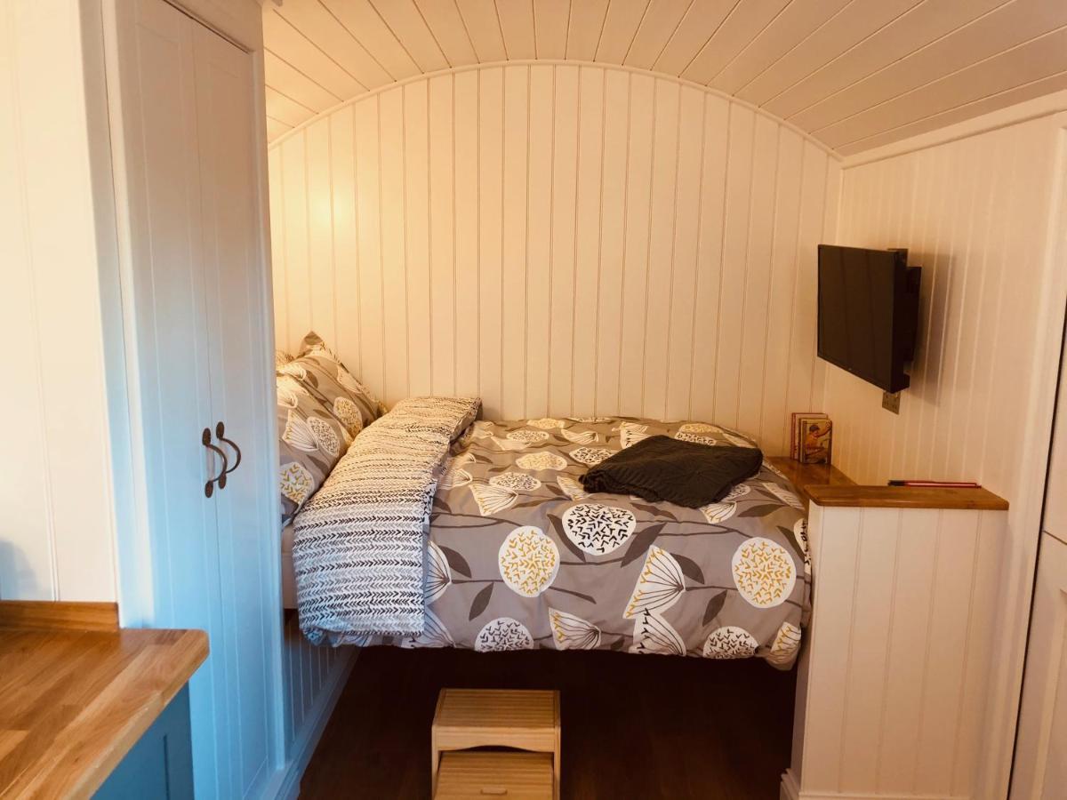 Somerleyton Meadows - The Hideaway Hut & Hot Tub Herringfleet Exterior photo